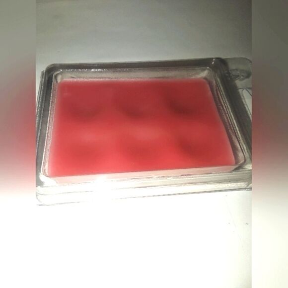 Hand Crafted Rose petals waxmelt Rounds - Picture 3 of 8